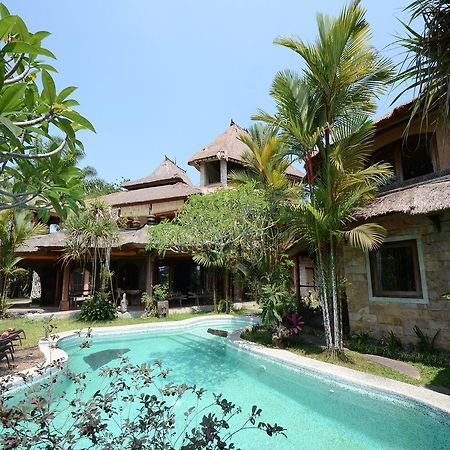 Saudara Home Ubud ภายนอก รูปภาพ