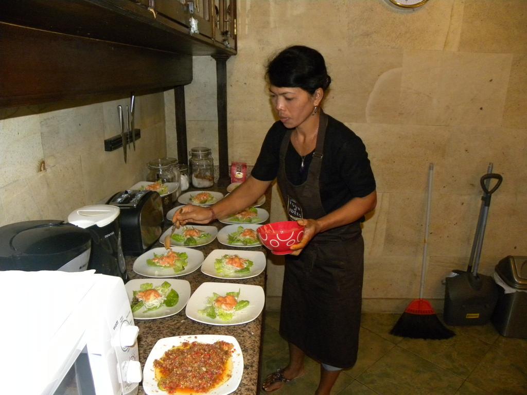 Saudara Home Ubud ภายนอก รูปภาพ