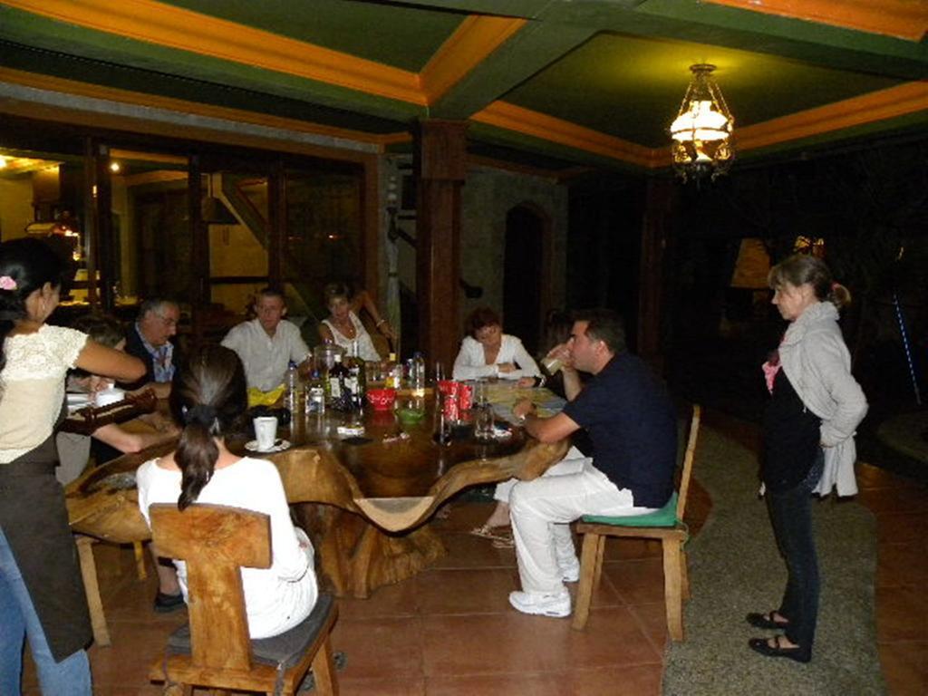 Saudara Home Ubud ภายนอก รูปภาพ