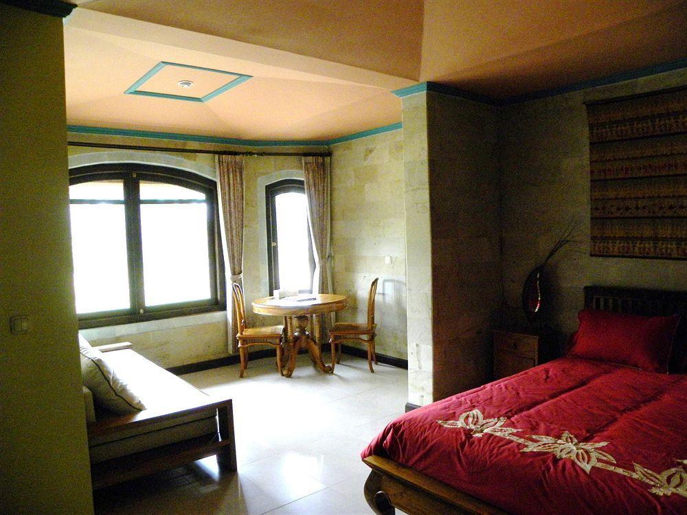 Saudara Home Ubud ภายนอก รูปภาพ